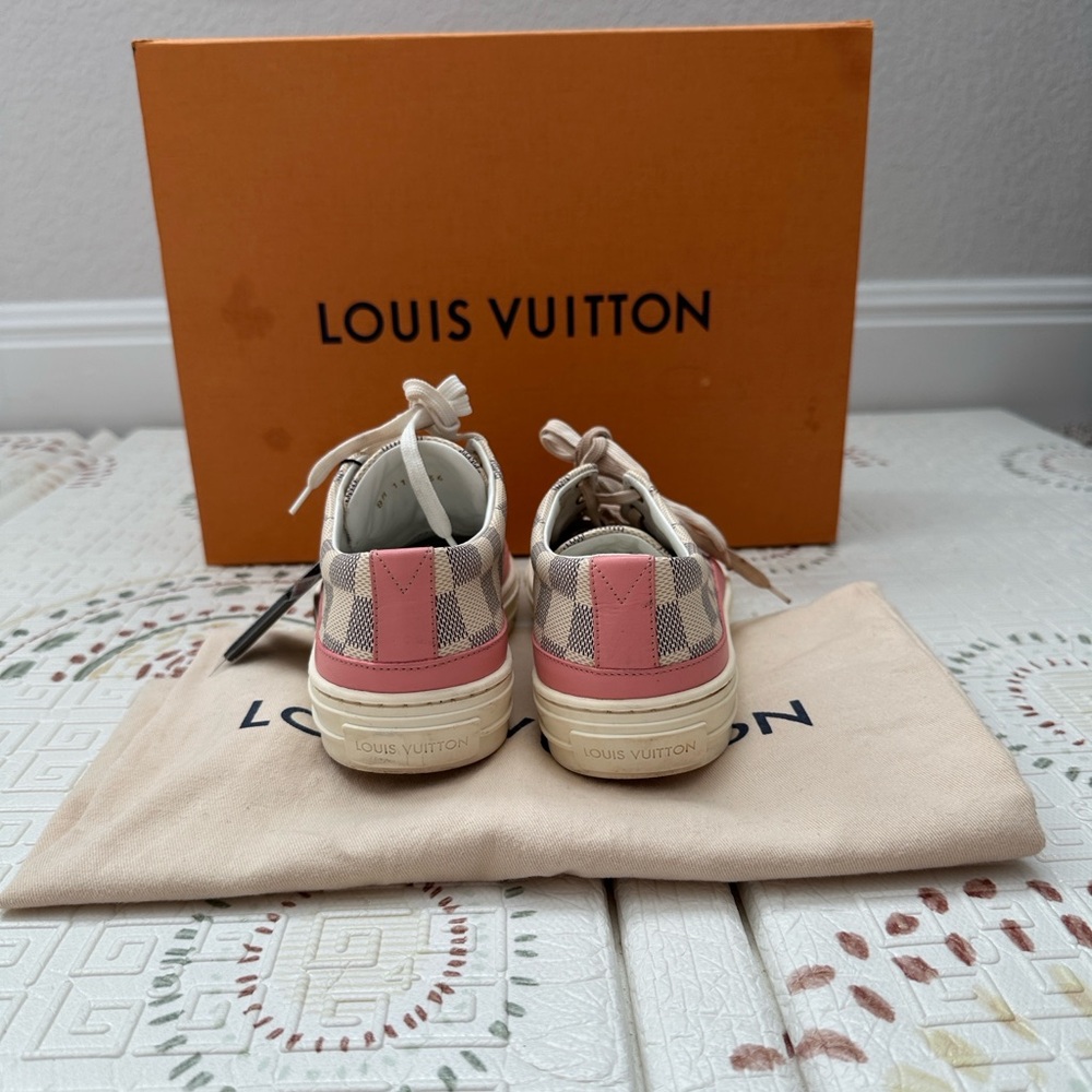 Louis Vuitton Damier Azur Sneakers - Picture 2 of 9